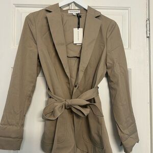 Banana Republic Beige Women's Belted Blazer